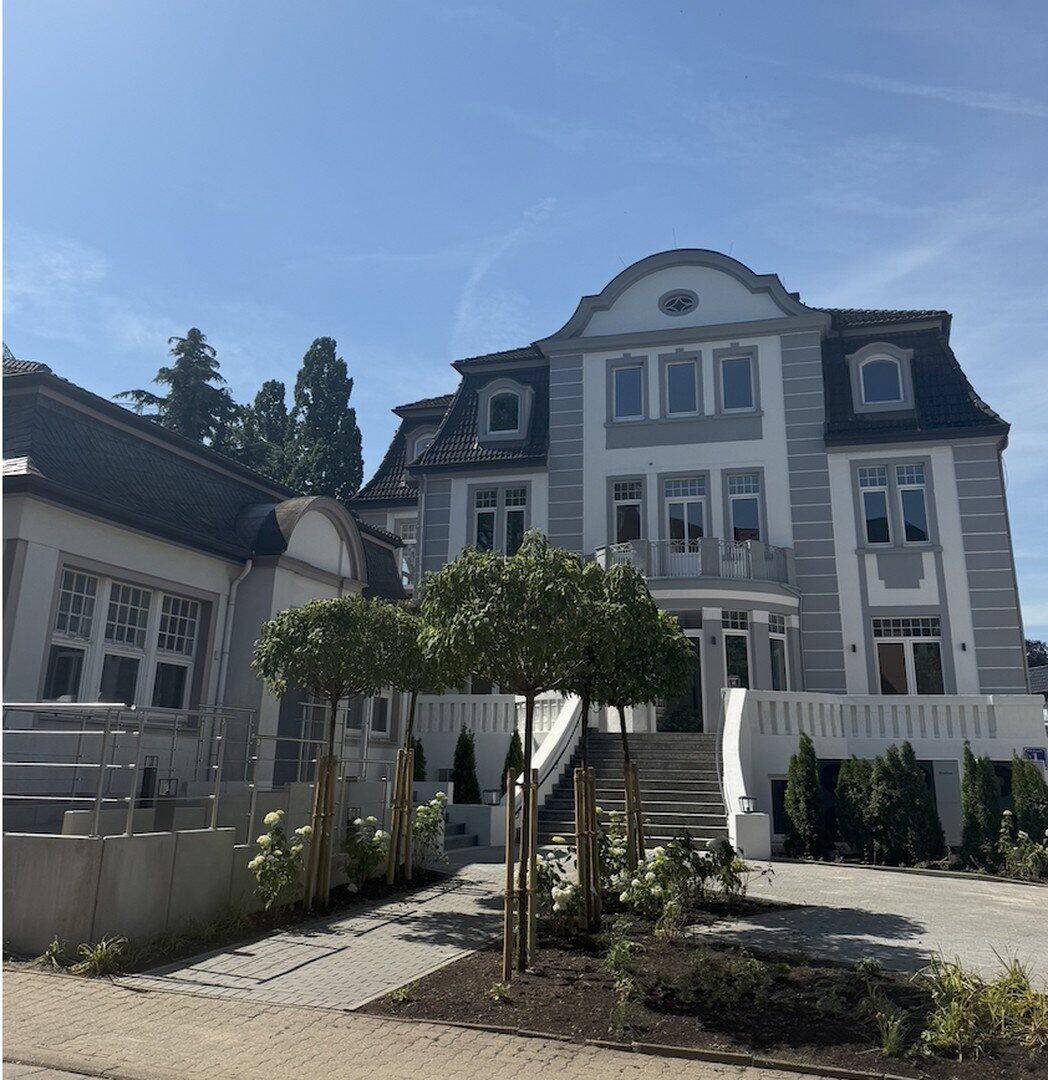 Senioren Residenz 2 Zimmer mit Balkon in sanierter Jugendstilvilla in Bad Nenndorf am Kurpark, 31542 Bad Nenndorf