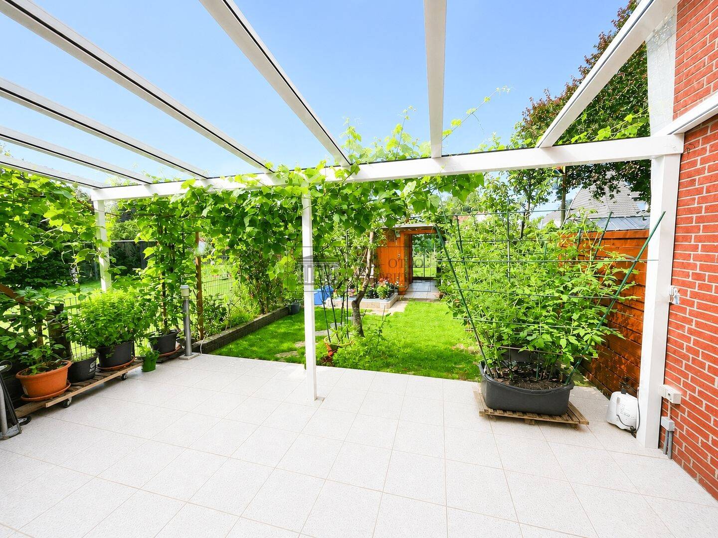 Familienfreundliches Reihenhaus mit 5,5 Zimmern, Garten und Garage, 28307 Bremen (Arbergen Mahndorf Osterholz)