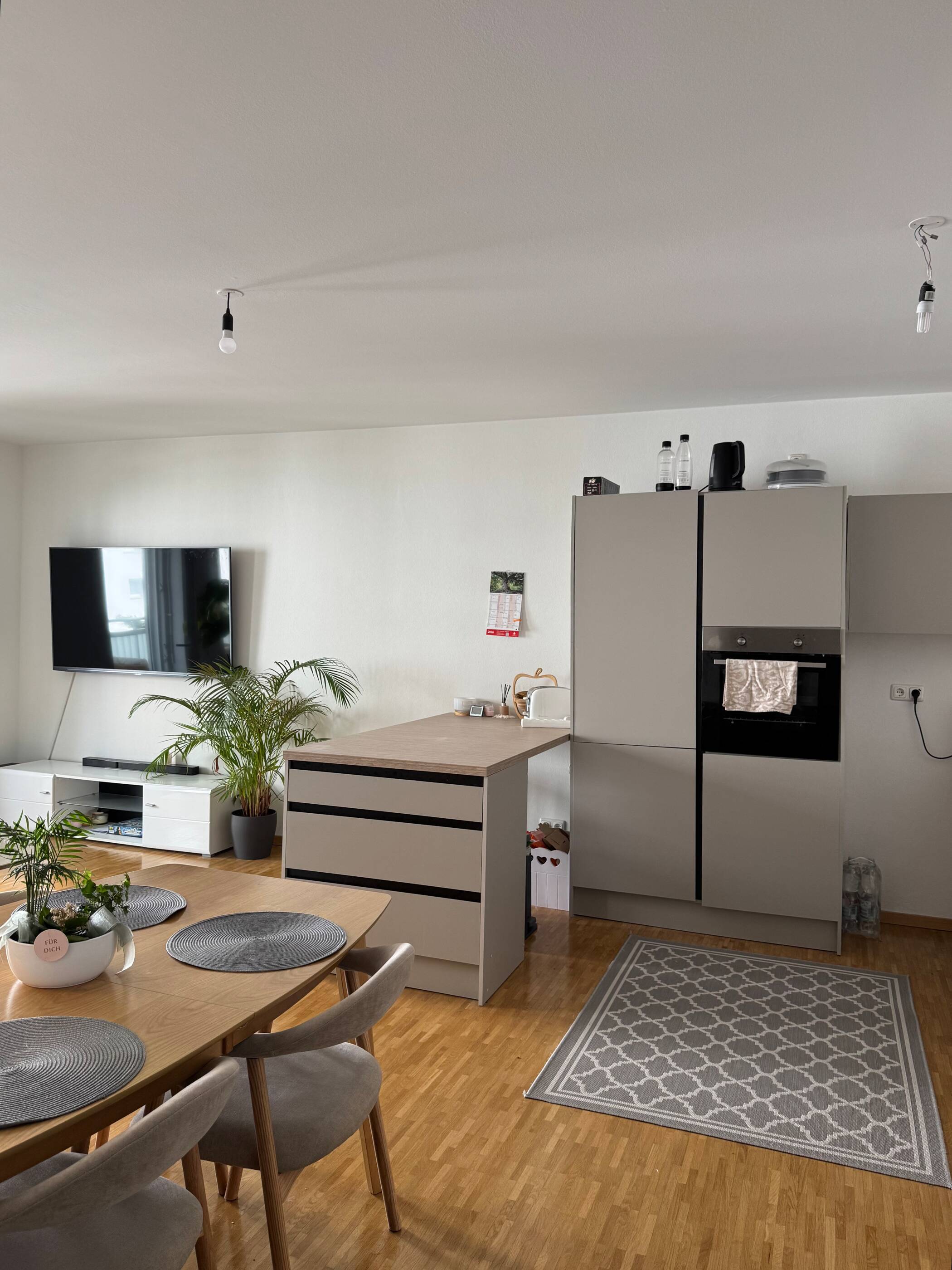 WG- Zimmer in moderner Wohnung frei, 80933 München (Feldmoching-Hasenbergl Milbertshofen-Am Hart)