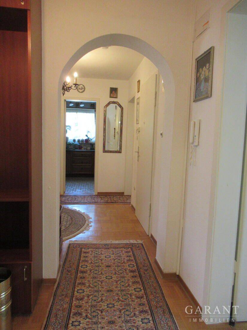 Attraktive 4 Zimmer-Wohnung in Stuttgart-Heslach – Süd-/West-Ausrichtung!, 70199 Stuttgart (Süd)