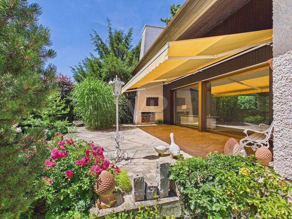 Repräsentative Unternehmer-Villa mit DG-ELW und Atelier in hervorragender und ruhiger Wohnlage, 85051 Ingolstadt