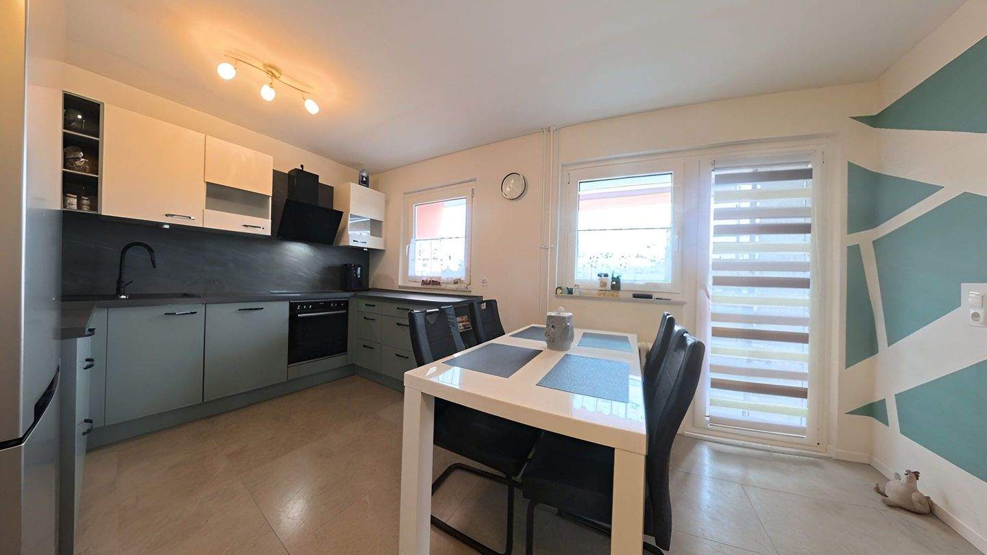 Moderne 3,5 Zimmer Wohnung mit Loggia, 67069 Ludwigshafen am Rhein (Edigheim Oppau Pfingstweide)