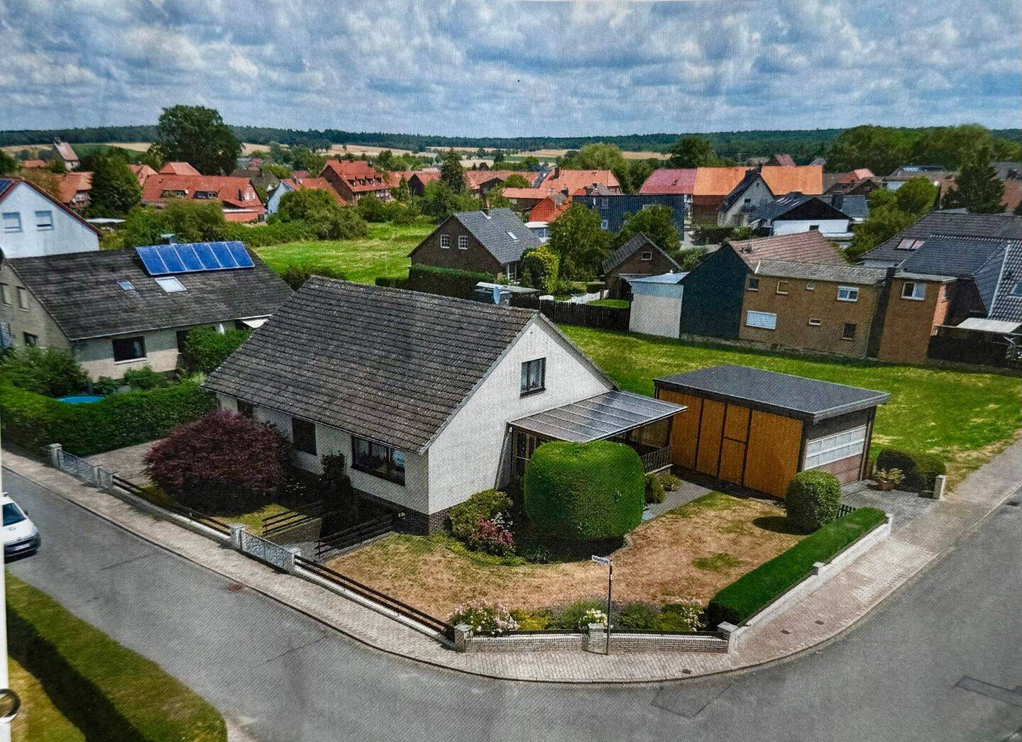 Großzügiges Einfamilienhaus mit 4 Bädern, Garten & 2 Garagen zur Miete, 38446 Wolfsburg