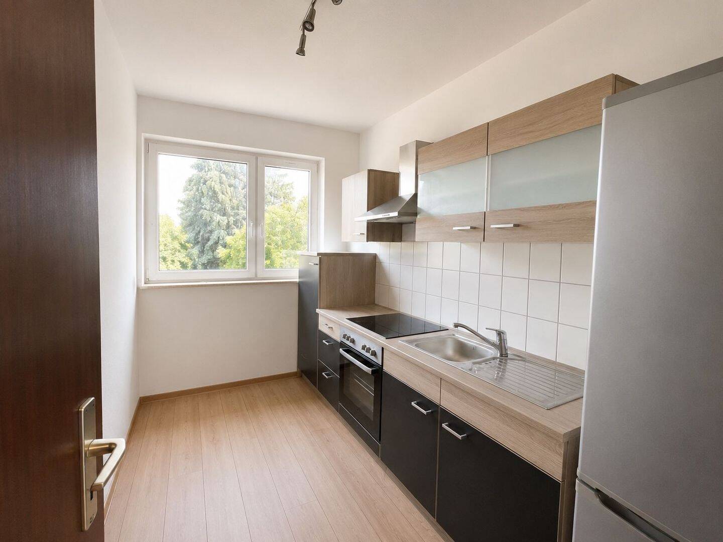 2 Zimmer, frei ab August 2026 Einbauküche, Blick ins Grüne, Terrassse, Wannenbad, Abstellraum, Keller, 28239 Bremen (Gröpelingen Ohlenhof Oslebshausen)
