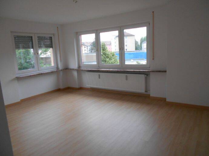 KESTLER IMMOBILIEN IVD – 3. OG – 3 ZI.-WOHNUNG – DESIGNBÖDEN – HELL GEFLIESTES BAD, 90489 Nürnberg (Gärten bei Wöhrd Rennweg Veilhof Wöhrd)
