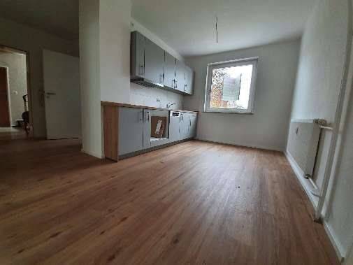Ruhige 3 Zi.-Whg. Goslar-Kramerswinkel mit Balkon zu vermieten. 2021 Kernsaniert., 38642 Goslar
