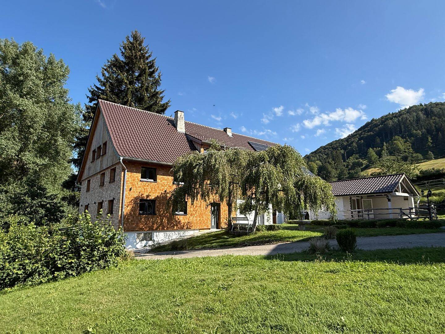 Exklusive Neubau-6 Zimmer-Maisonetten-Wohnung mit Bergsicht bei Isny, 88316 Isny im Allgäu