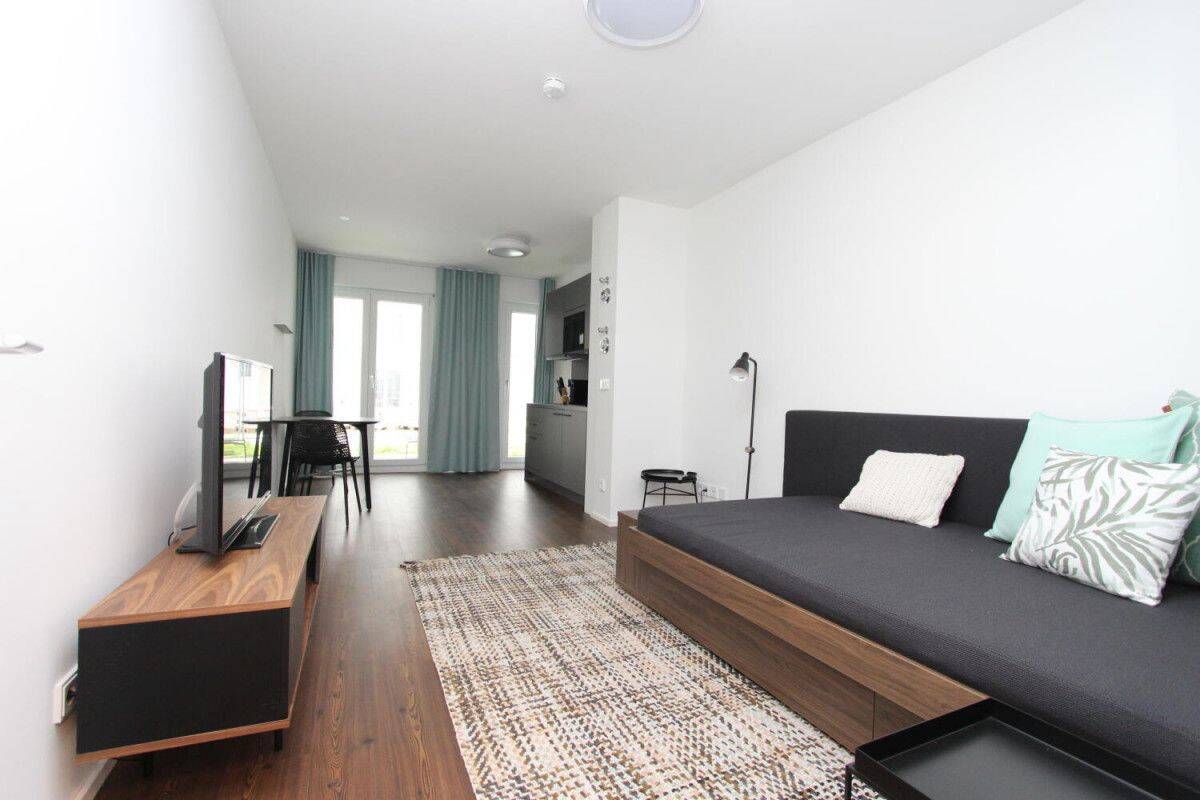 Moderne möblierte und ruhige Wohnung mit Terrasse & Garten in Top-Lage nahe Münchner Freiheit – bezugsfrei ab 01.07., 80804 München (Schwabing-Freimann Schwabing-West)