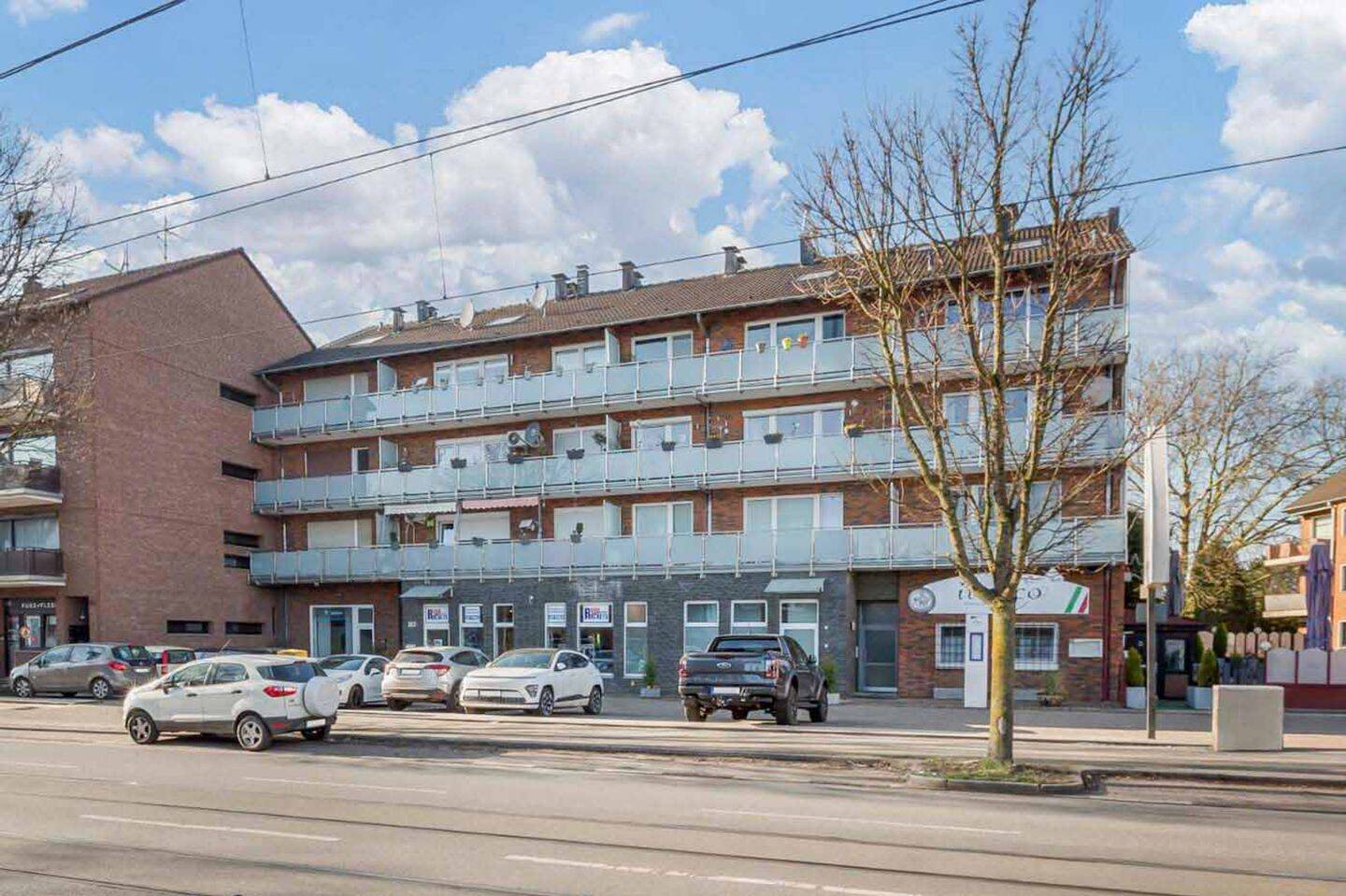 Bezugsfreie 2-Zimmer Wohnung mit Balkon und Einbauküche in Mülheim an der Ruhr, 45473 Mülheim an der Ruhr