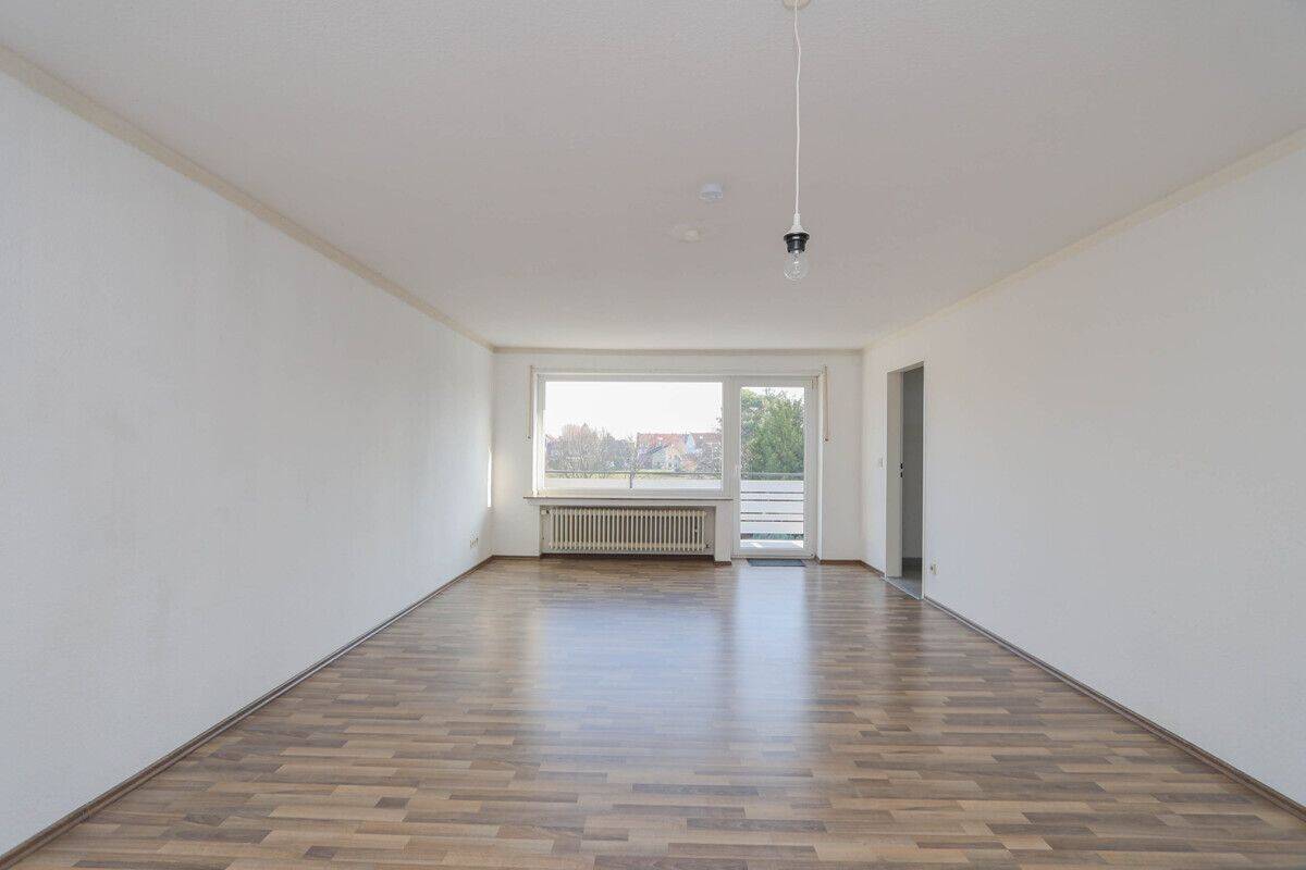 Helle 3-Zimmer-Dachgeschosswohnung mit Balkon in Mönchengladbach-Neuwerk, 41066 Mönchengladbach (Bettrath Neuwerk Uedding)