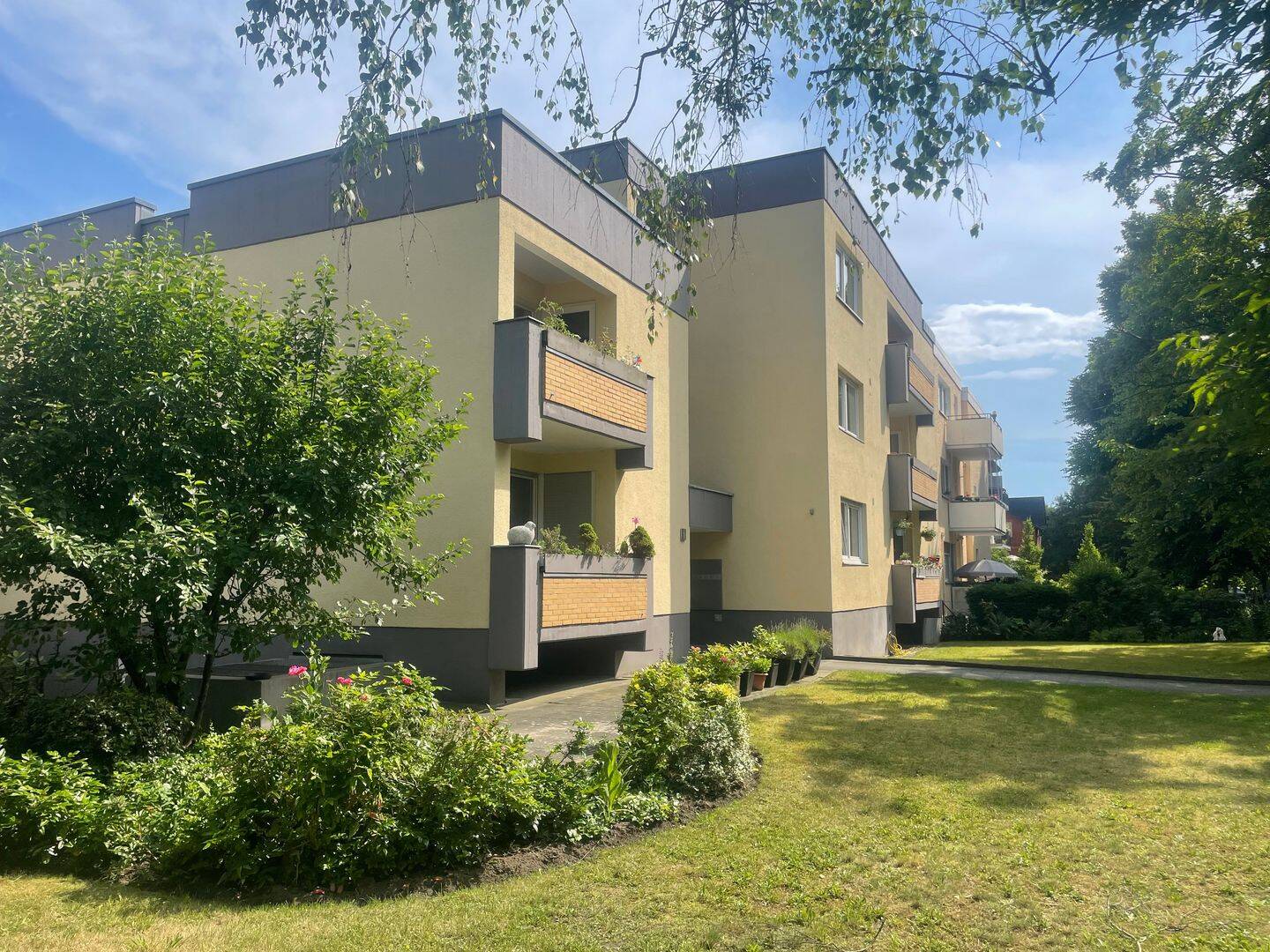 sehr gepflegte 2-Zimmer-Wohnung mit Terrasse in Berlin Lichterfelde nahe Kranoldplatz, 12207 Berlin (Steglitz-Zehlendorf Lichterfelde)