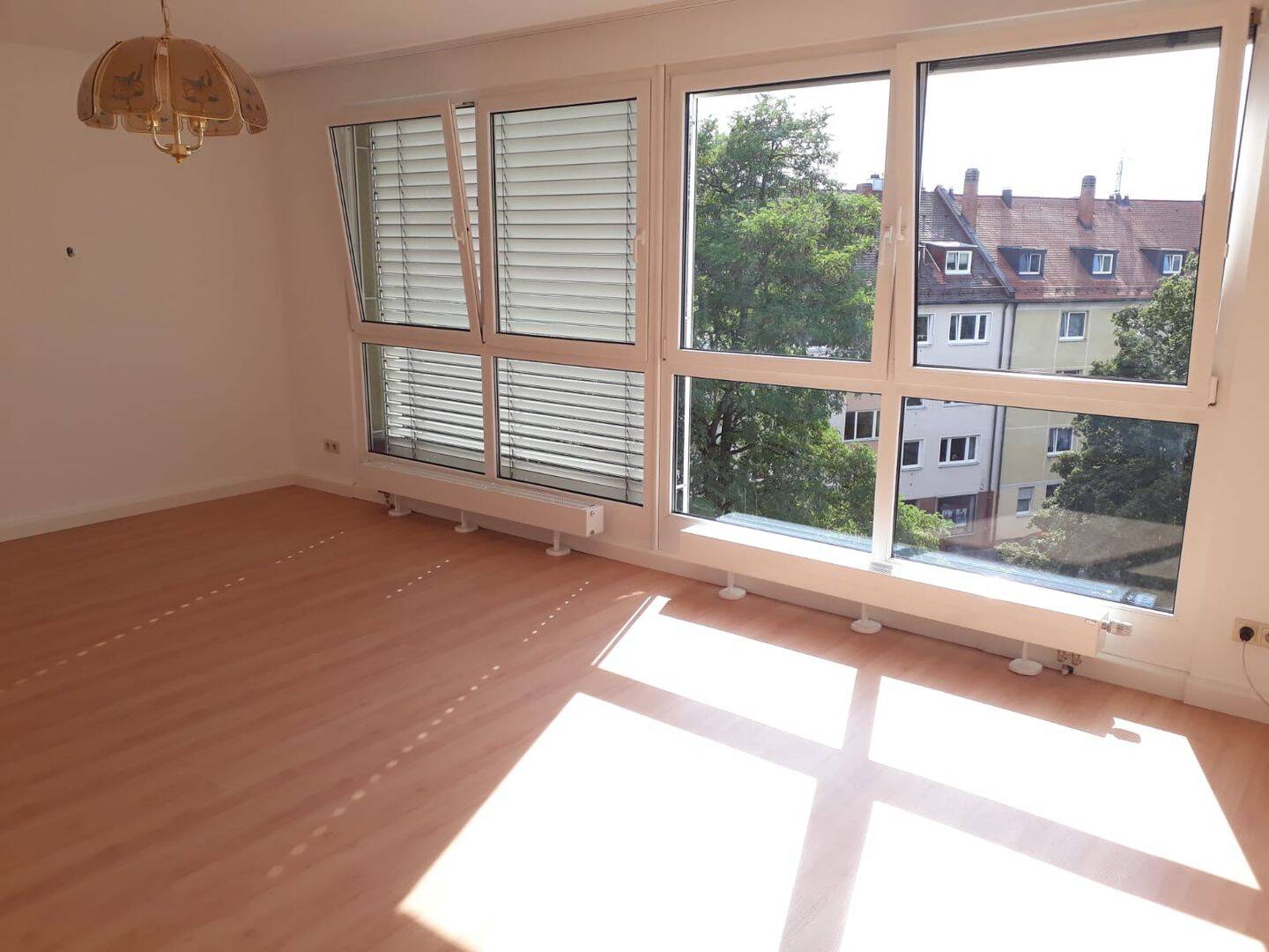 WG-Zimmer frei im 4.OG mit Aufzug – PenthousWhg., 90459 Nürnberg