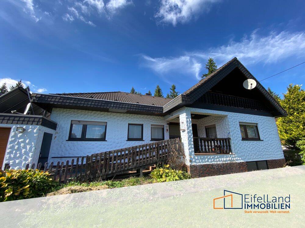 Großes Einfamilienhaus mit Ausbaupotential in der Miescheiderheide, 53940 Hellenthal