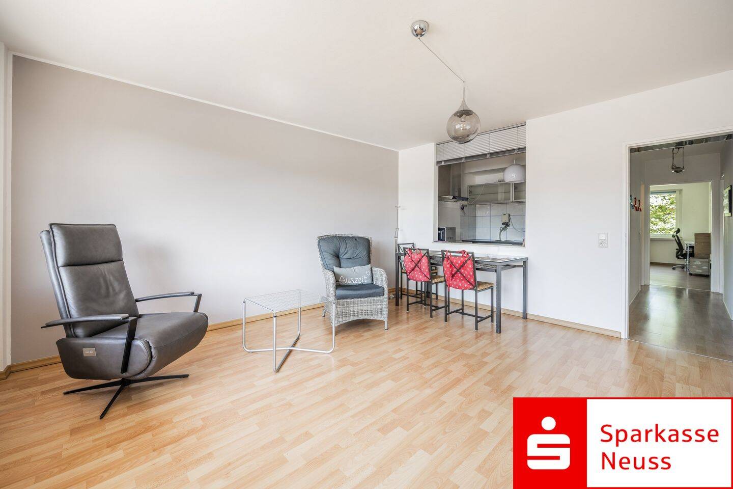 TOP Lage in Düsseldorf-Bilk! Exklusive 3 Zimmer Wohnung (inkl. Garagenstellplatz)