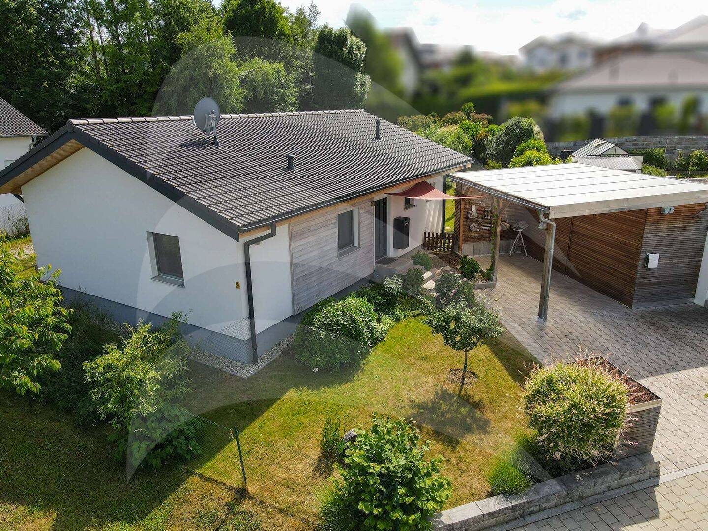 Moderner & hochwertiger Bungalow mit liebevoll gestaltetem Garten und nachhaltigem Energiekonzept, 84066 Mallersdorf-Pfaffenberg
