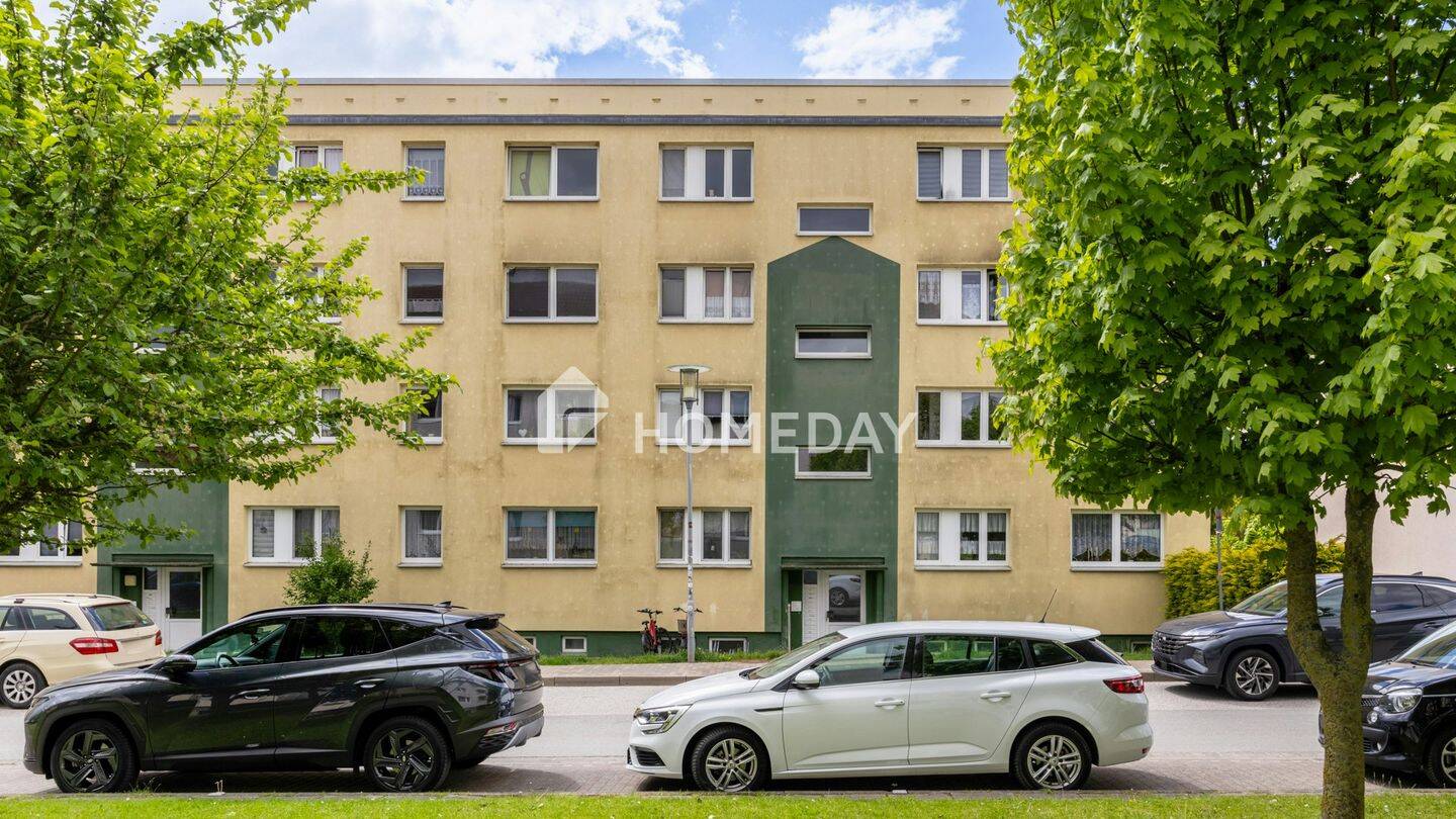 Helle 3-Zimmer-Wohnung mit Loggia und Grünblick, 23972 Dorf Mecklenburg