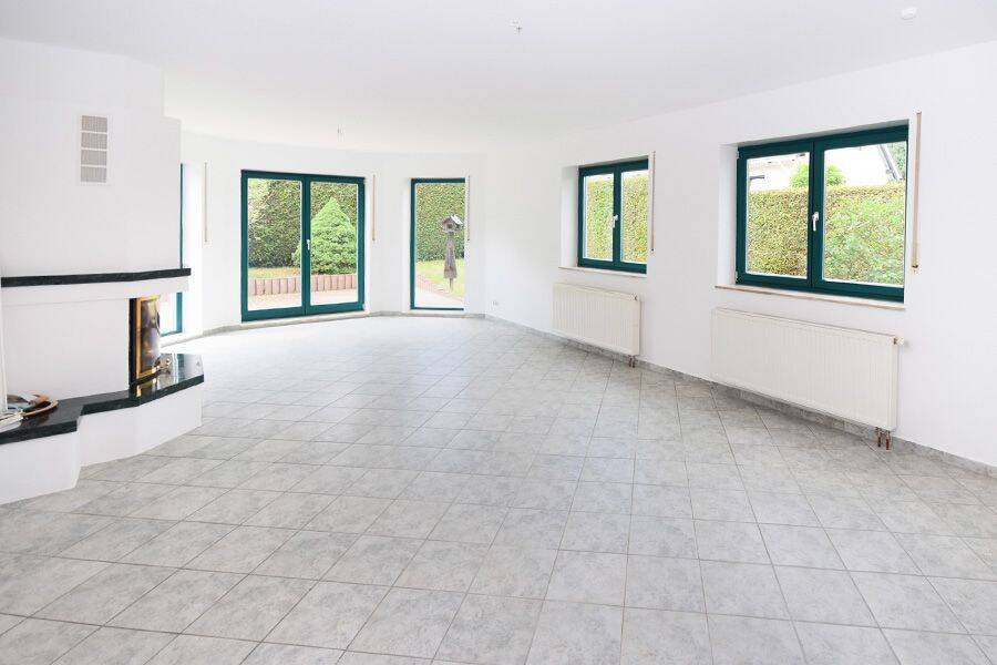 Erstbezug nach Sanierung: Schönes Einfamilienhaus in ruhiger Harzlage!, 6493 Ballenstedt
