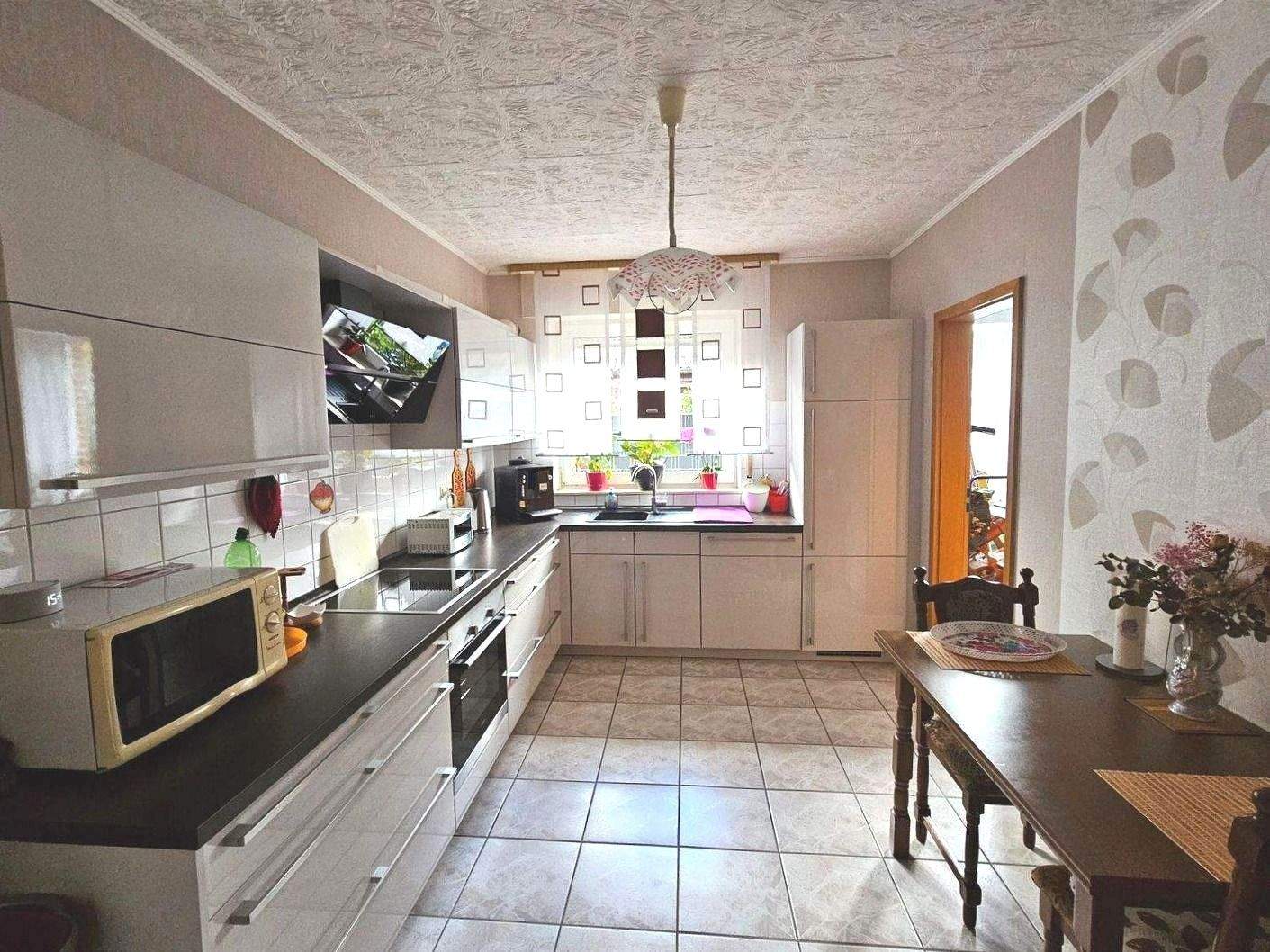 Auf der Lage! Erdgeschoss! Gepflegte Wohnung mit Terrasse! 4 ZKB mit EBK, HWR und PKW-Stellplatz!, 49624 Löningen