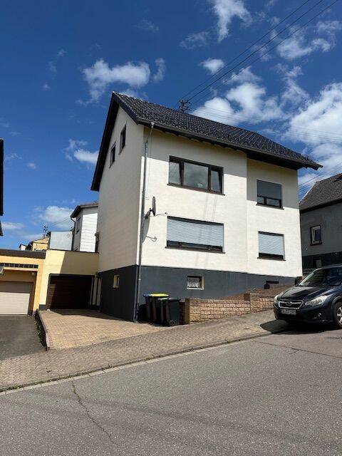 Gut gescnittene 2,5-Zimmer-Wohnung mit großer Terrasse und großem Hobbyraum, 66346 Püttlingen