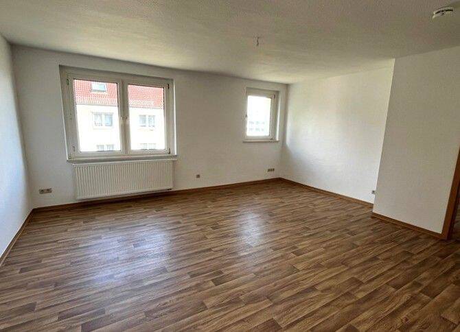 Wohnung in ruhiger Lage mit Einbauküche und Parkplatz, 39387 Oschersleben (Bode)