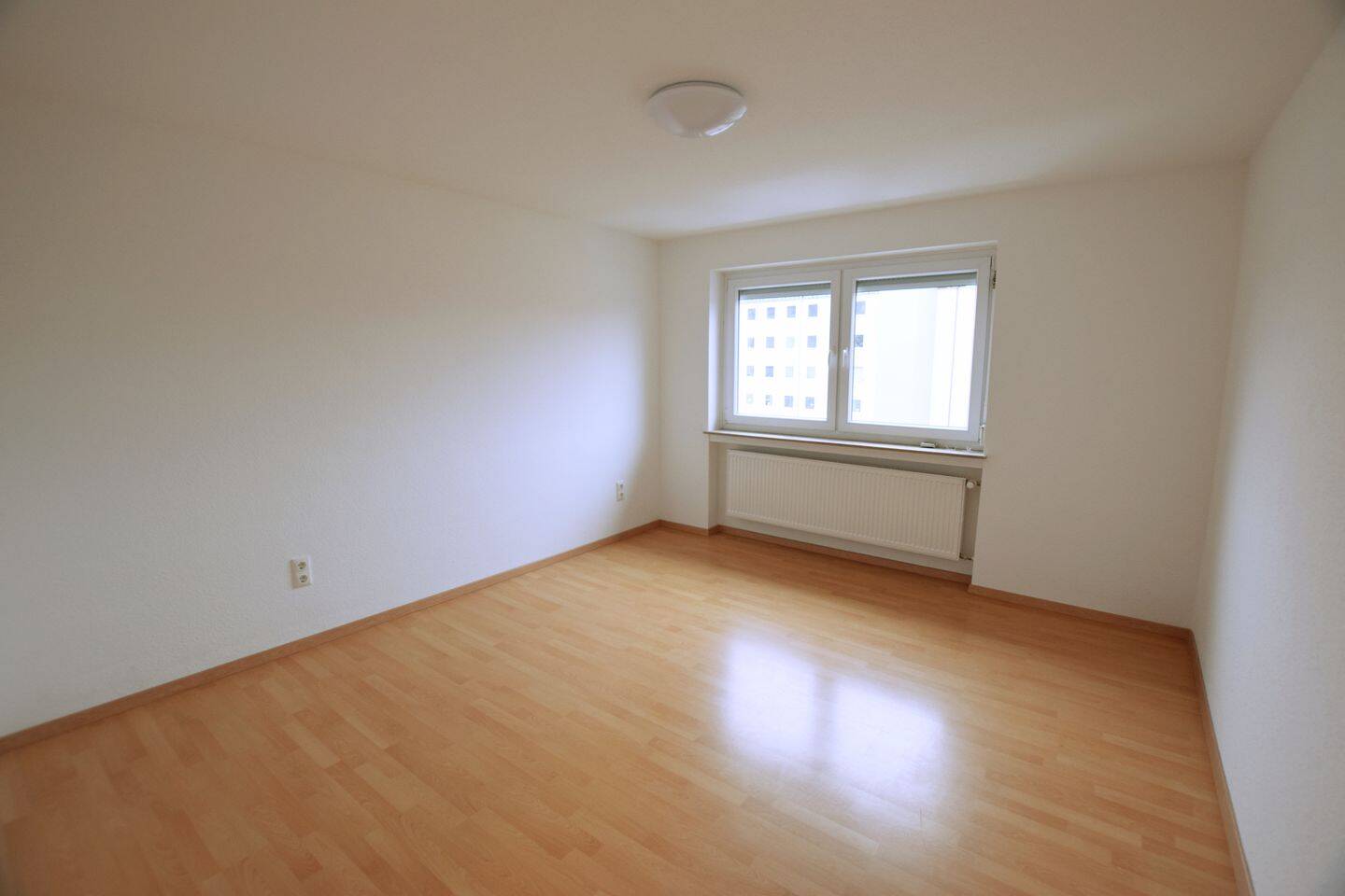 Sanierte 2 Zi. Whg neben Uniklinik, 97080 Würzburg (Altstadt Dürrbachau Grombühl Oberdürrbach Unterdürrbach)