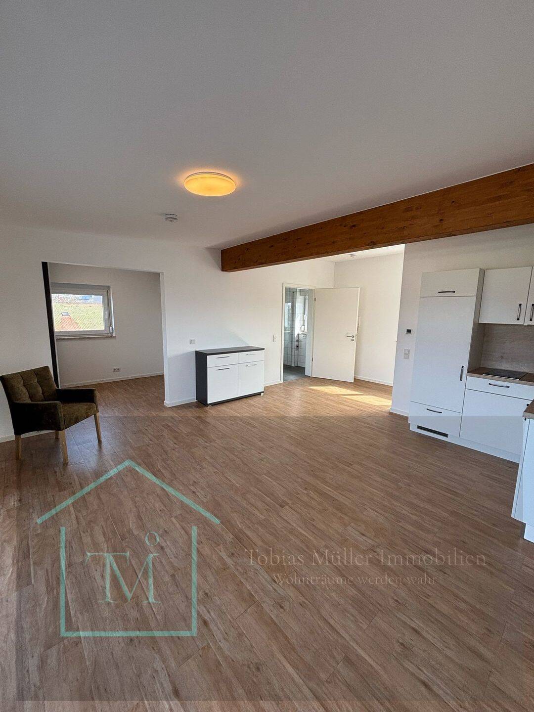 Wohntraum über den Dächern Tirschenreuths! 1,5 Zimmer mit Küche zu vermieten, 95643 Tirschenreuth