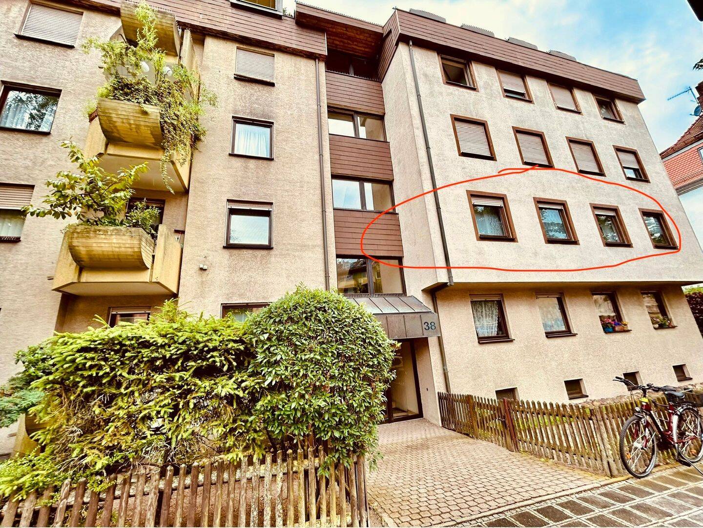 Schicke Wohnung in ruhiger Innenstadtlage mit Tiefgaragenplatz, 90478 Nürnberg (Dutzendteich Gleißhammer Glockenhof Sankt Peter Zerzabelshof)