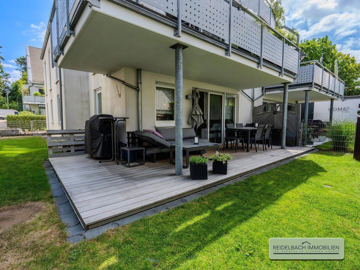 Erdgeschosswohnung mit großem Garten, sonniger Terrasse und zwei Tiefgaragenstellplätzen, 90768 Fürth