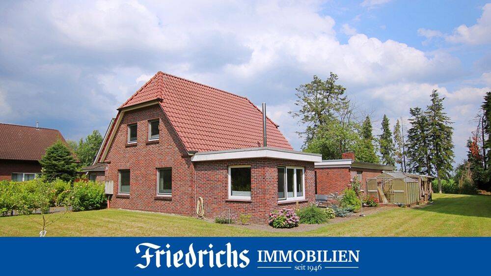 Modernisiertes Einfamilienhaus mit Doppelgarage in ruhiger, ländlicher Lage in Edewecht-Süddorf, 26188 Edewecht