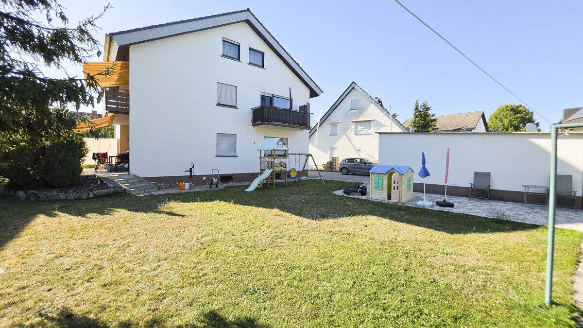 Platz zum Leben: 4-Zimmerwohnung mit Garten und Terrasse in Elchesheim-Illingen, 76477 Elchesheim-Illingen