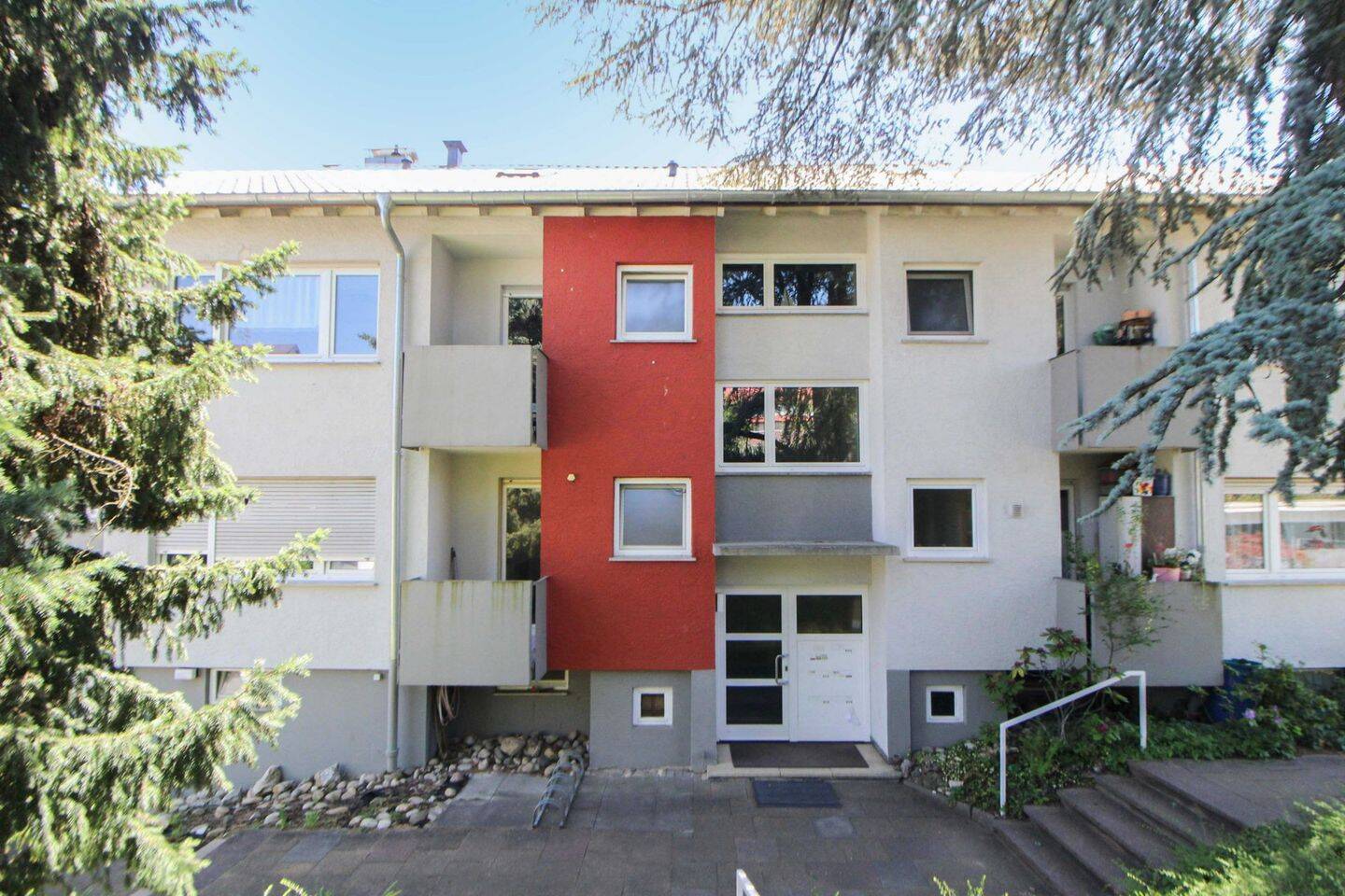 3-Zimmer-Wohnung im Hochparterre mit 2 Balkonen in Filderstadt-Bernhausen, 70794 Filderstadt