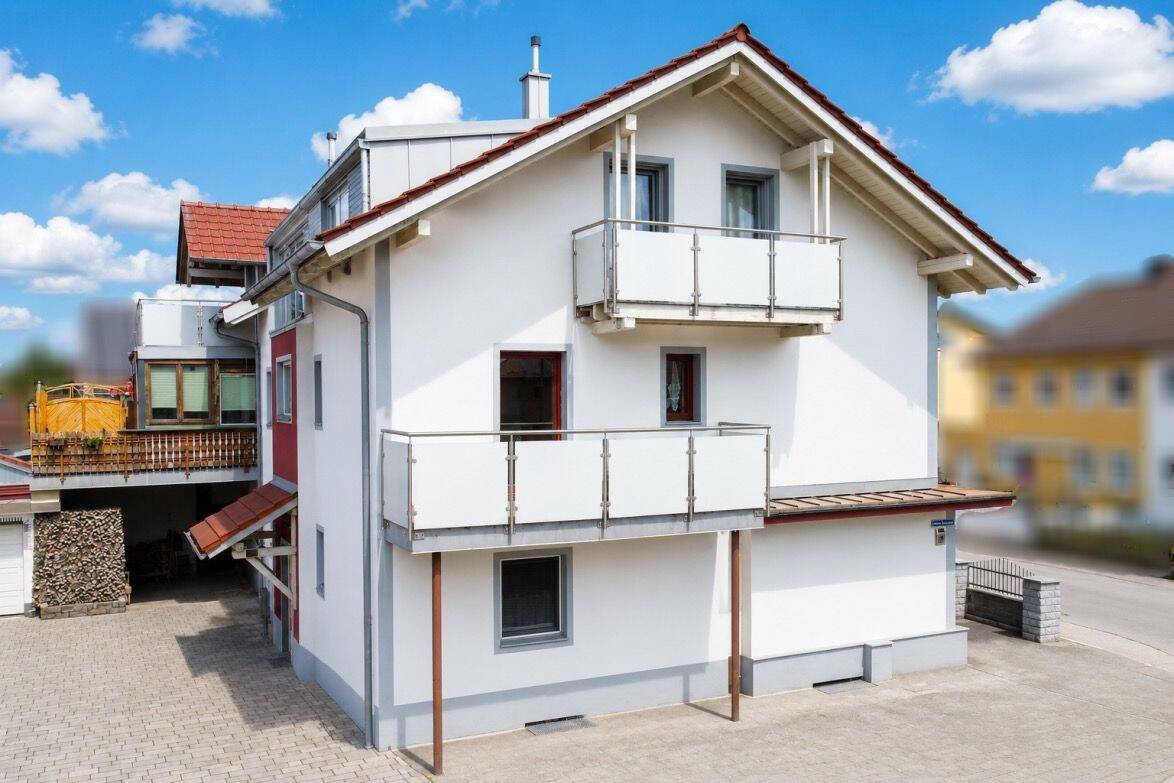 Solide Basis, flexible Erträge – Mehrfamilienhaus mit vier Einheiten, 84547 Emmerting