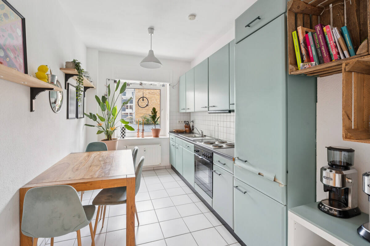 Attraktive Erdgeschosswohnung mit Balkon und Garage in zentraler Lage, 50937 Köln (Lindenthal Klettenberg Sülz)