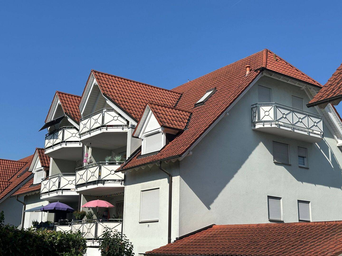 2 – Zimmer-DG-Wohnung mit 2 Balkonen und PKW-Stellplatz, 79346 Endingen am Kaiserstuhl