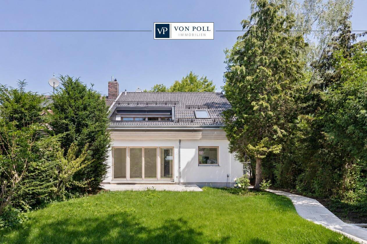 Erstbezug nach exklusiver Kernsanierung: stilvolle Doppelhaushälfte mit Gartenidylle in Gräfelfing, 82166 Gräfelfing