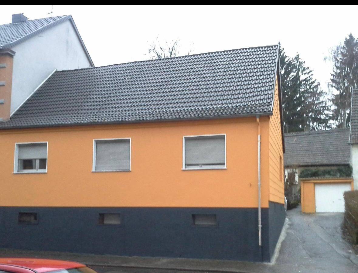 Kleine vermiete Doppelhaushälfte in NK-Wiebelskirchen mit Garten,Garage und Keller, 66540 Neunkirchen