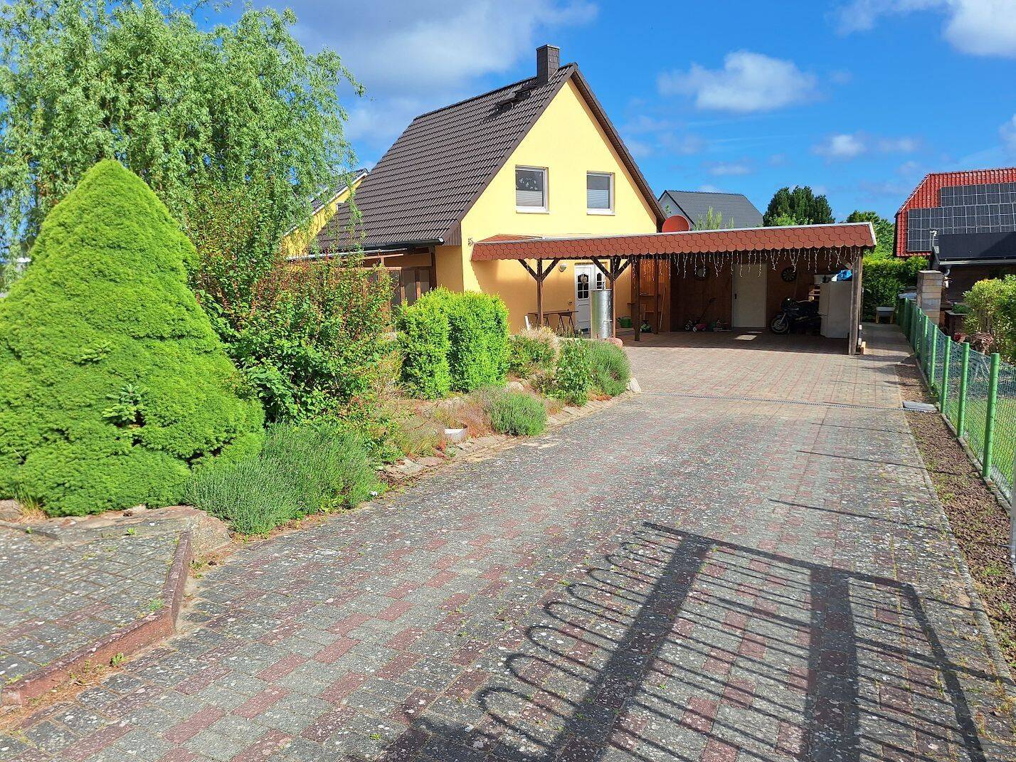 Einfamilienhaus mit Kamin und Doppelcarport in Wusterhusen bei Lubmin, 17509 Wusterhusen
