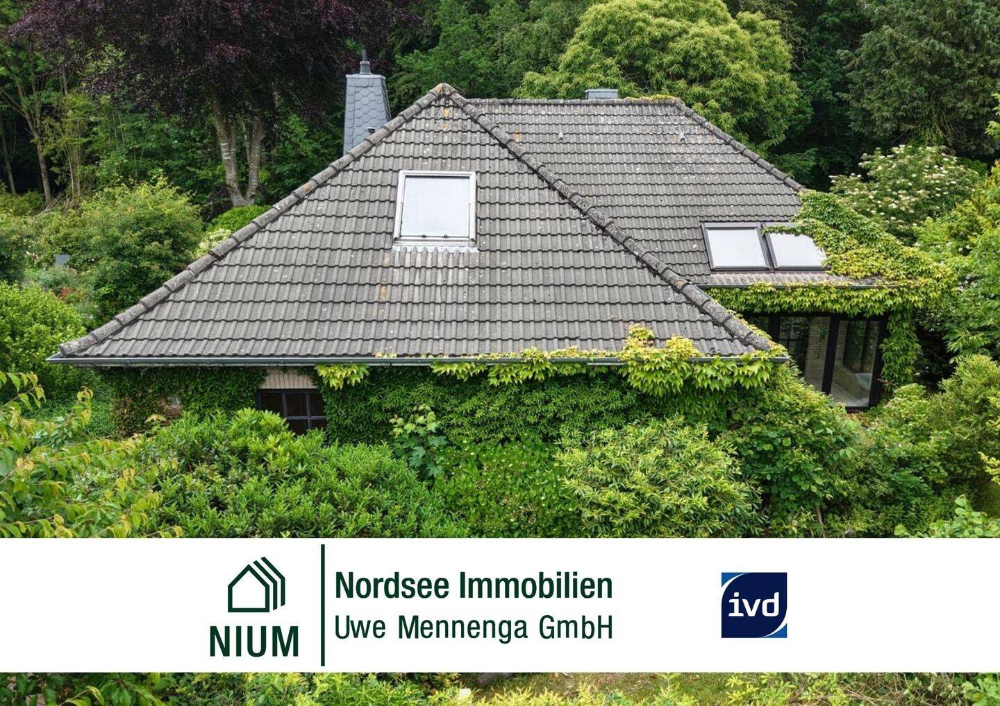 Viel Platz in bester Wohnlage: Großzügiger Bungalow mit Option Einliegerwohnung und idyllischer Waldnähe, 26524 Hage