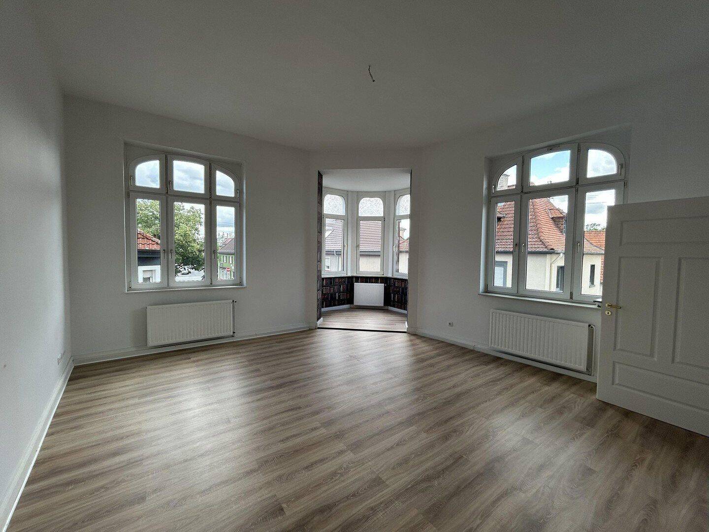 Renovierte Altbauwohnung im denkmalgeschützten Ensemble, 67069 Ludwigshafen am Rhein (Edigheim Oppau Pfingstweide)