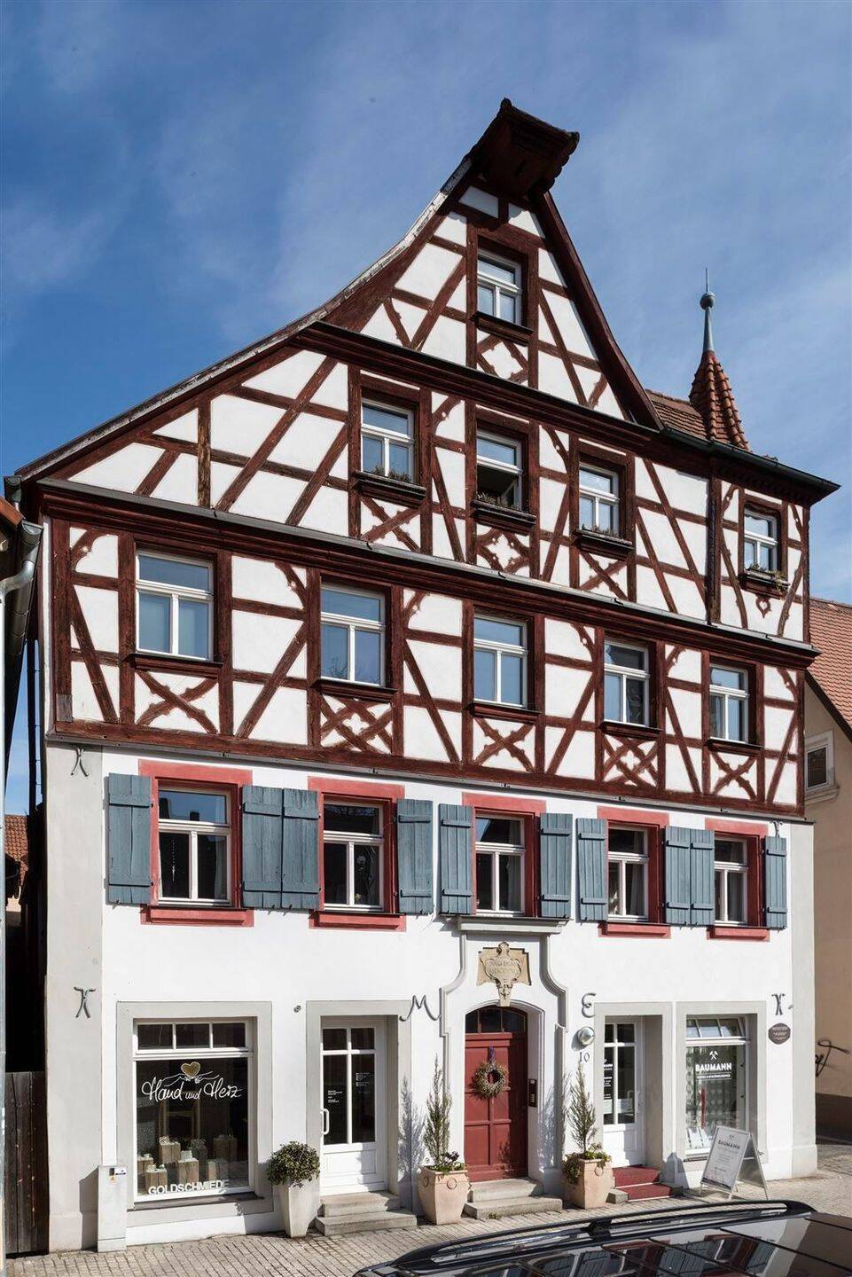 Atelierwohnung, 4-5-Zimmer- Wohnung mit kleinem Balkon zum Innenhof und Kamin in Denkmalschutzobjekt –  Schwabach Innenstadt!, 91126 Kammerstein
