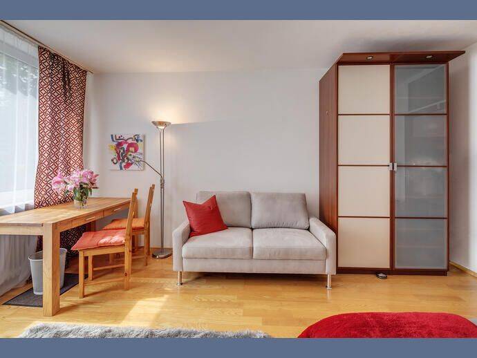 Möbliert: Ruhiges Apartment in bester Schwabinger Lage, 80796 München (Schwabing-West)