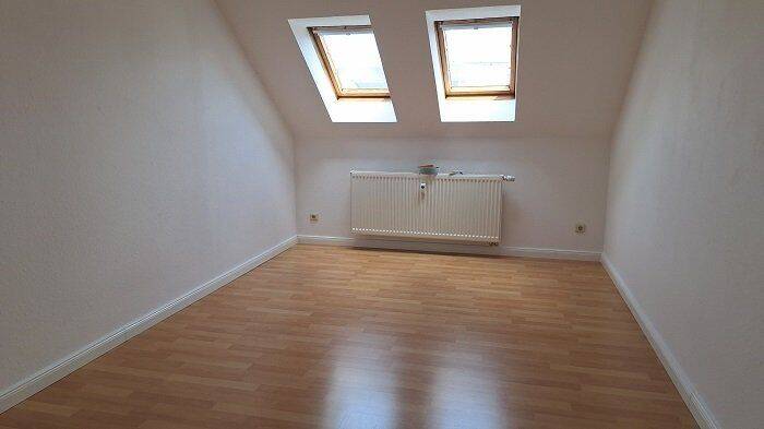 Dachgeschosswohnung inkl Einbauküche und Tageslichtbad, 9113 Chemnitz