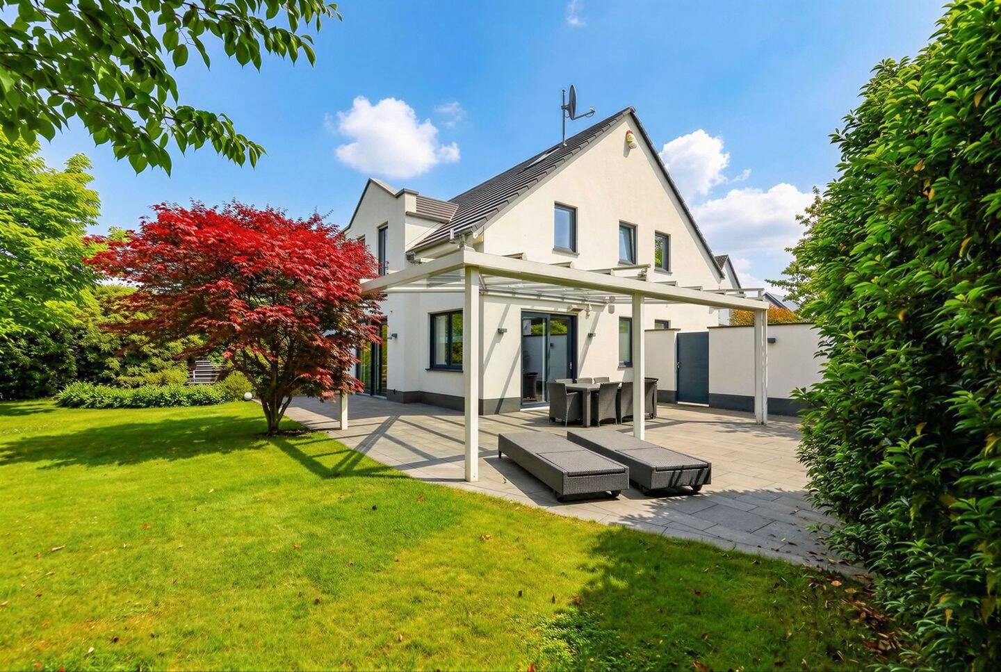 Modernes Einfamilienhaus in gesuchter Lage von Alt-Wittlaer, 40489 Düsseldorf (Angermund Kaiserswerth Kalkum Lohausen Wittlaer)