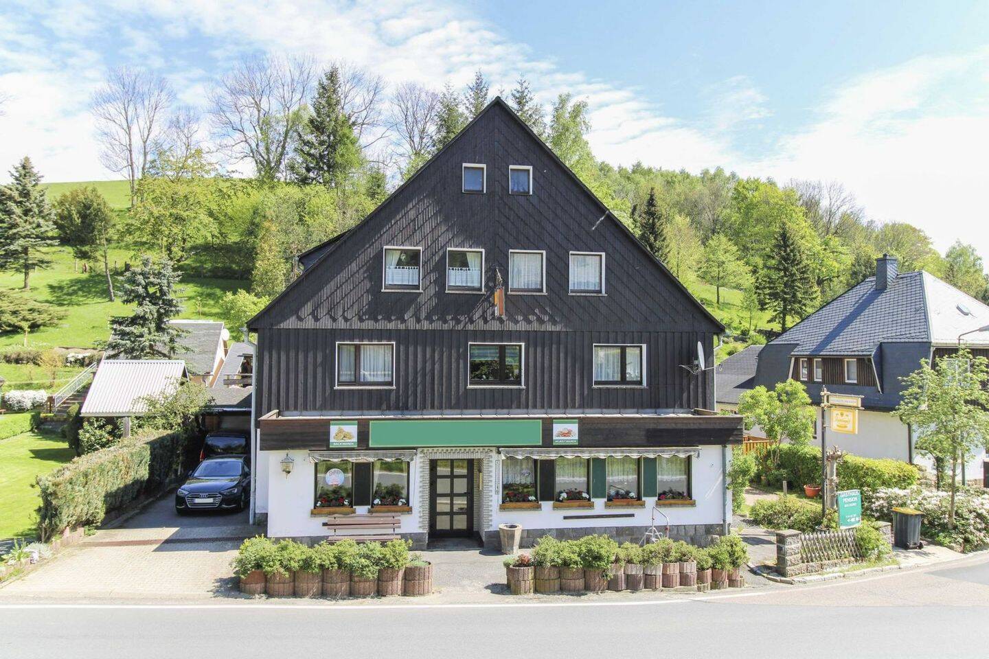 MFH mit 3 WE und 1 GE sowie Top-Potenzial zur flexiblen Nutzung in naturnaher Lage, 1776 Hermsdorf/Erzgeb.