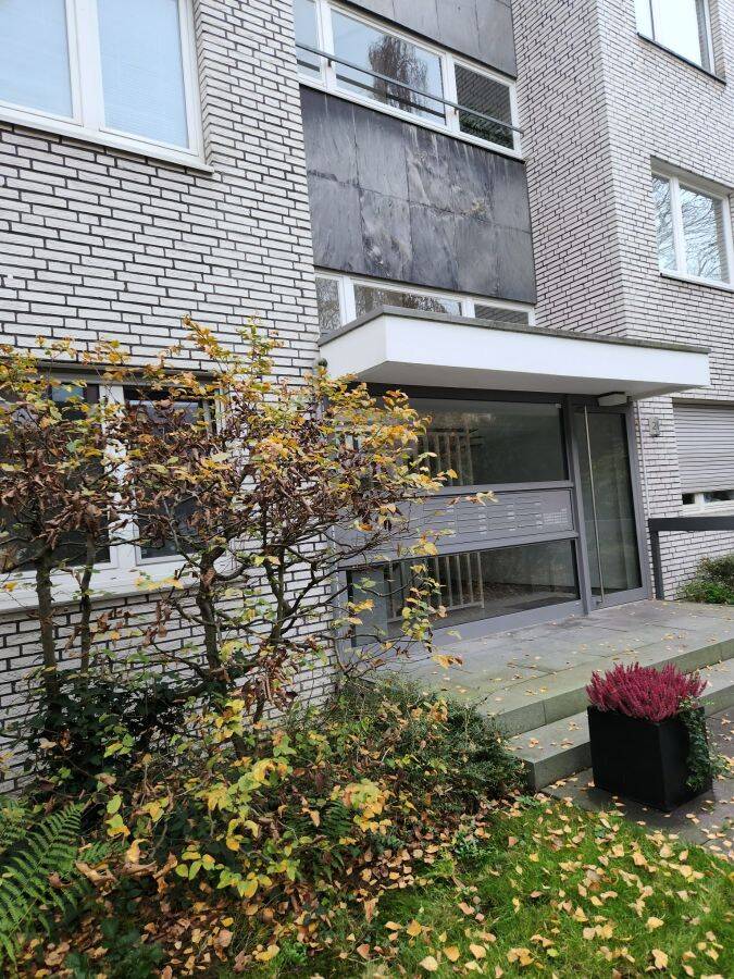 Provisionsfrei* Golzheim – Rheinnähe – ruhige Erdgeschoss-Wohnung voll saniert und möbliert, 40474 Düsseldorf (Golzheim Lohausen Pempelfort Stockum)