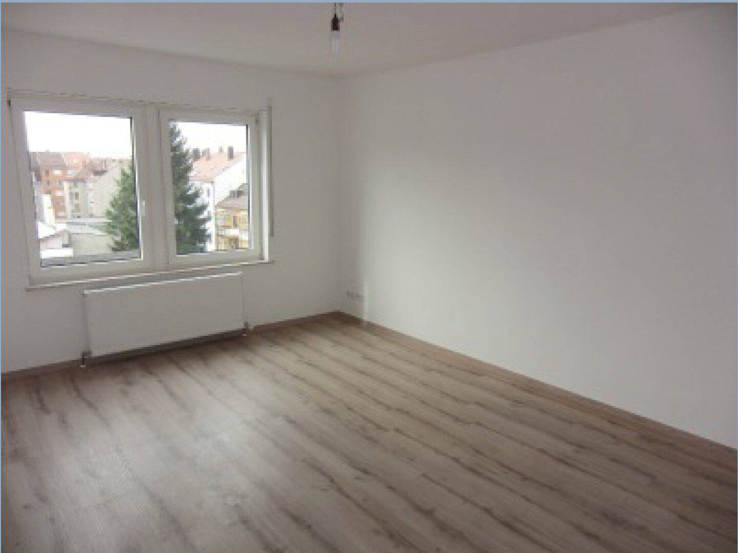 Top sanierte 1-Zimmer Wohnung mit Wohnküche wartet auf neuen Eigentümer!, 90459 Nürnberg