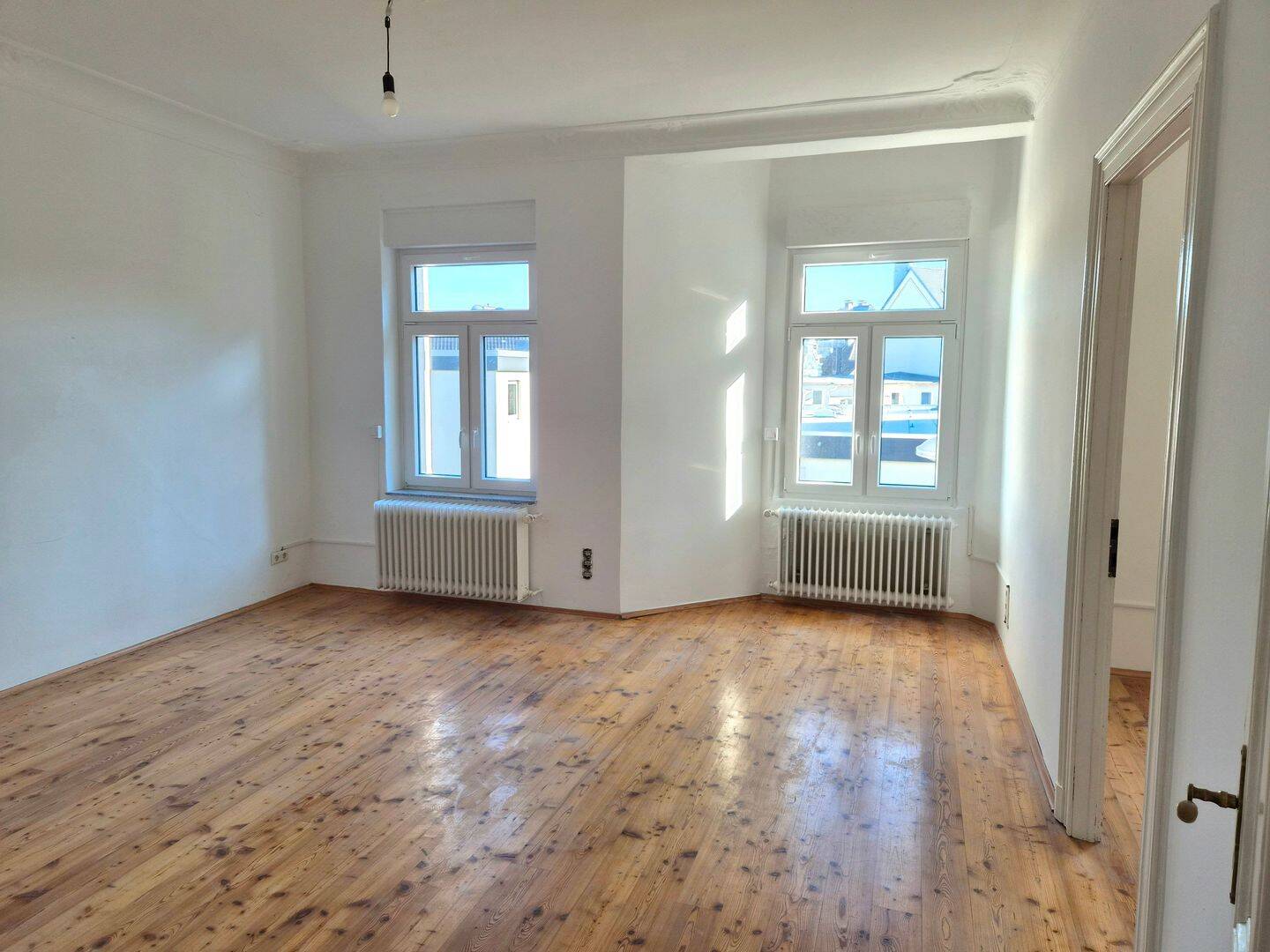 Frisch renovierte 2,5 Zimmer-Wohnung mit EBK in Lüdenscheid., 58507 Lüdenscheid