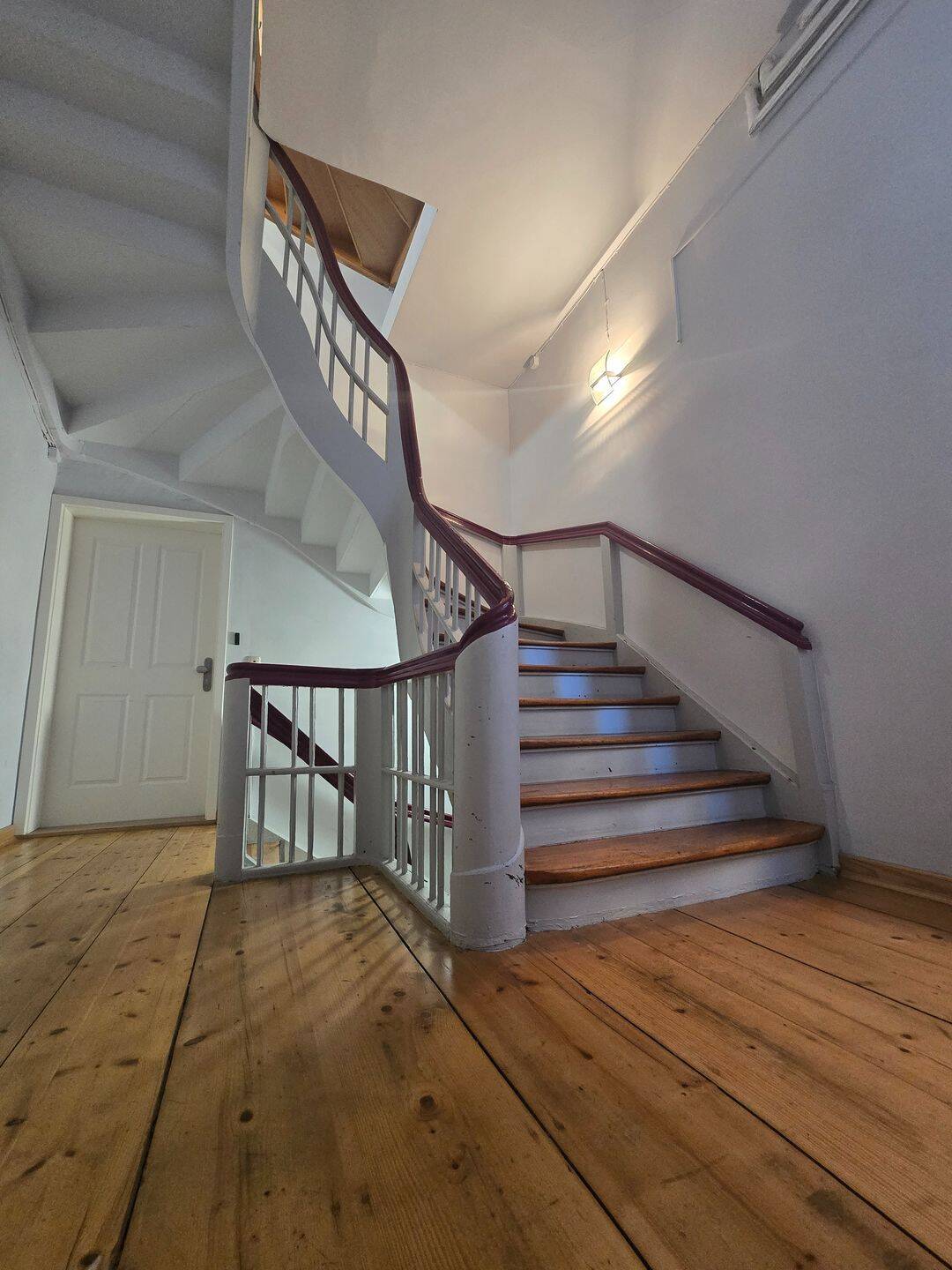 Lichtdurchflutete Wohnung im Atelierstil mit Blick auf den Erfurter Dom !, 99084 Erfurt (Altstadt Brühlervorstadt Löbervorstadt)