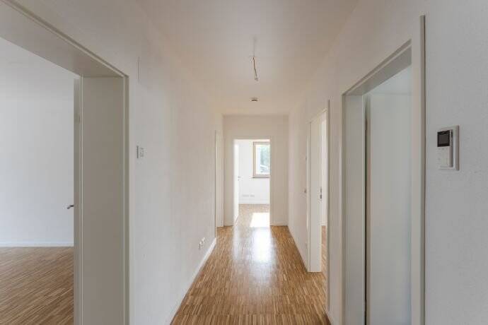 moderne helle 4 Zi Wohnung mit Garten in Königsbrunn, 86343 Königsbrunn