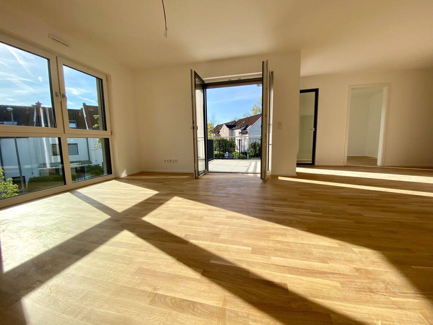 BESICHTIGUNG: 19./21.06.26: Erstbezug Traum-Neubauwohnung mit EBK, Balkon, Aufzug, TG, Wärmepumpe, 65207 Wiesbaden